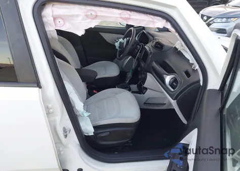 2018 Jeep Renegade Latitude Fwd from USA, damaged, VIN ZACCJABB9JPJ56352